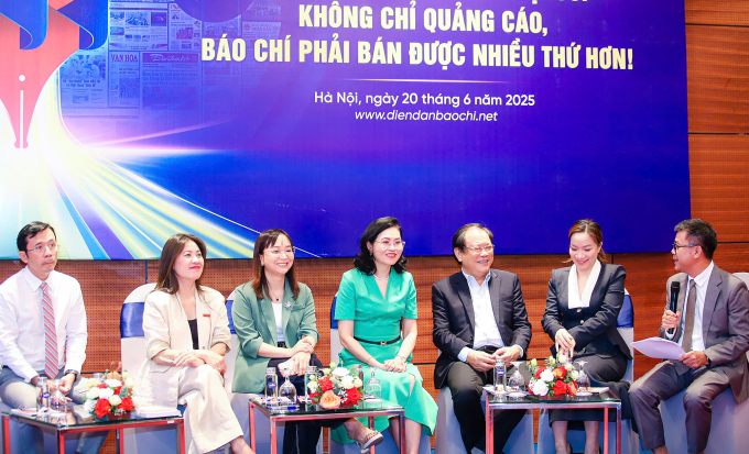 z6724460571230-1588cc3bfb5416d-4735-8303-1750411526-1 Lãnh đạo các cơ quan báo chí, doanh nghiệp tại phiên thảo luận ngày 20/6. Ảnh: Hoàng Phong