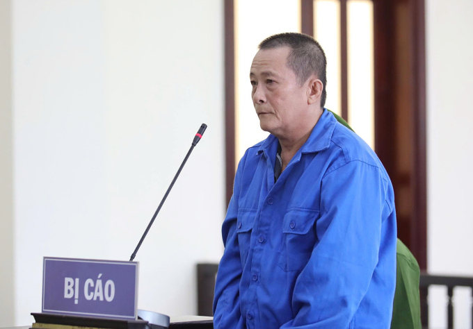 z6736660861510-cfd92b3e70c410d-6125-9387-1750744436 Phạm Văn Hồng Vũ tại tòa. Ảnh: Nam An