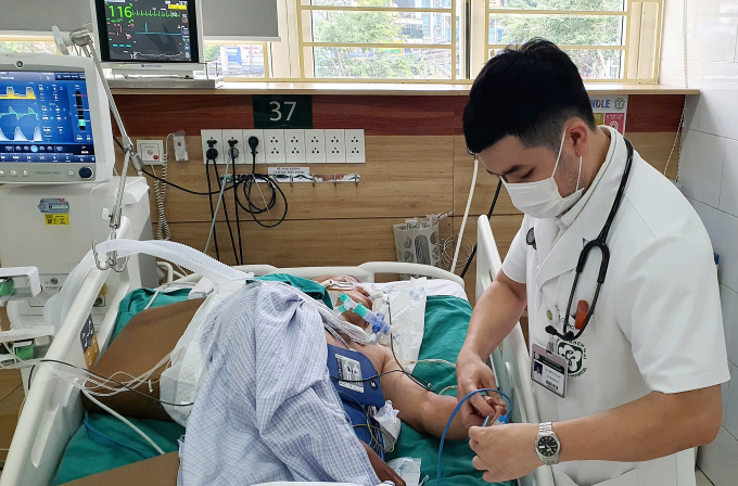 1-1752739843-1752739882-2810-1752739956 Bệnh nhân được điều trị phương pháp hạ thân nhiệt để bảo vệ não. Ảnh: Nguyên Hà