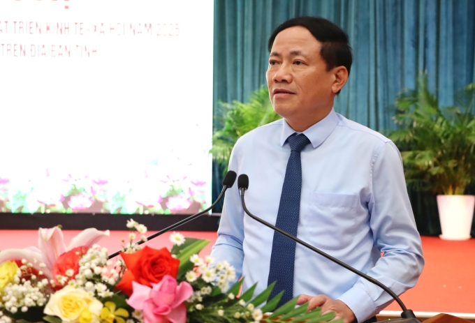 1-hn-giao-chi-tieu-13-17516136-3910-3417-1751613852 Chủ tịch UBND tỉnh Phạm Anh Tuấn phát biểu tại hội nghị. Ảnh: Cổng thông tin tỉnh