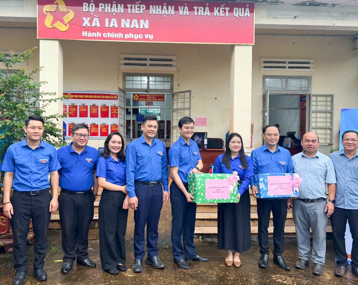 14-7-bui-quang-huy-02-17524860166492023632547 Bí thư thứ nhất Trung ương Đoàn thăm đoàn viên các xã biên giới tỉnh Gia Lai - Ảnh 1.