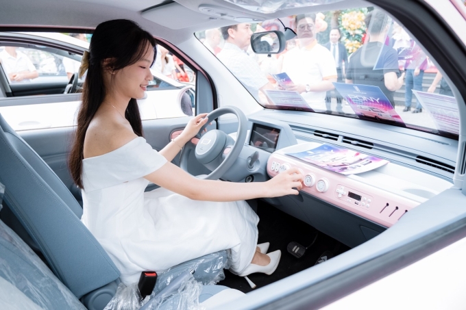 2-1752478620-3934-1752478693 Người dùng bên trong Bestune Xiaoma. Ảnh: Thái Hưng