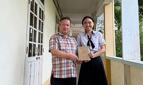 2-1753757733-4265-1753776288-1-2816-5023-1753858964 Thầy Châu
