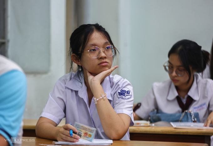 233a6037-1751379832-5535-1751379870 Thí sinh dự thi tốt nghiệp THPT 2025 ở TP HCM. Ảnh: Quỳnh Trần