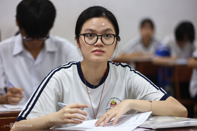 233a7141-8207-1753184447-17531-7246-9130-1753184975 Thí sinh TP HCM thi tốt nghiệp THPT 2025. Ảnh: Quỳnh Trần