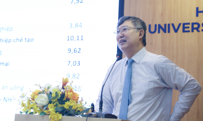 2c9a2729-jpg-1753700381-175370-5041-7109-1753701160 Chuyên gia Nguyễn Xuân Thành tại hội thảo sáng 28/7. Ảnh: HUB