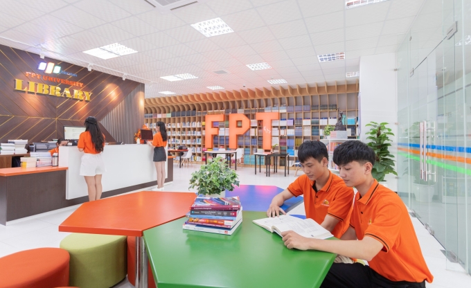 3-1752299249-8285-1752299535 Sinh viên FPTU học tại thư viện trường. Ảnh: FPTU
