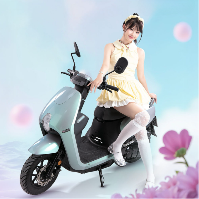 3-1753434673-1153-1753434847 Priti 50 có màu sơn chuyển tông theo ánh sáng và cốp rộng. Ảnh: SYM