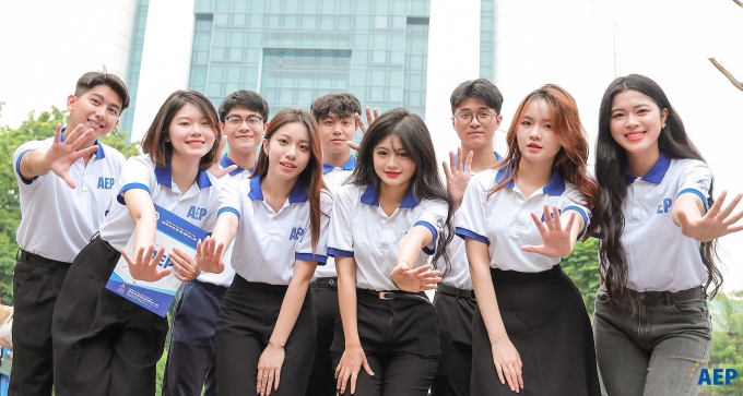 491420295-1223916403071021-823-3013-3423-1753843631 Sinh viên Viện đào tạo tiên tiến, chất lượng cao và POHE - đơn vị có các chương trình dạy bằng tiếng Anh của Đại học Kinh tế Quốc dân. Ảnh: AEP NEU