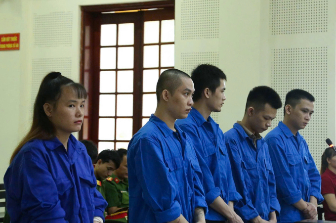 5-bi-cao-1753105194-6880-1753105795 5 bị cáo tại tòa, chiều 21/7. Ảnh: Hùng Lê