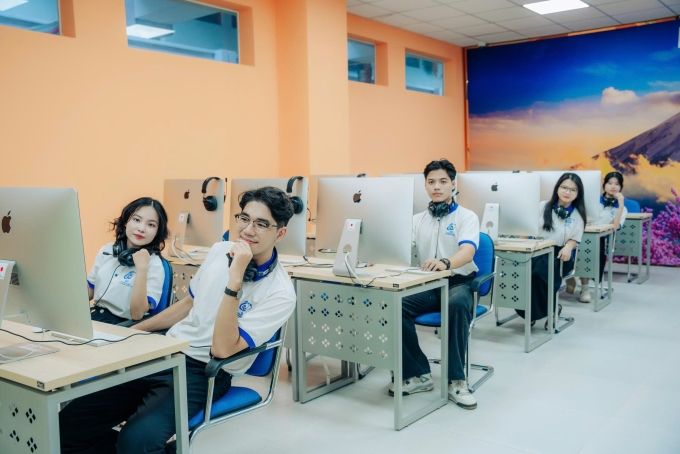514253391-1193695076129828-535-1238-8384-1753277528 Sinh viên Đại học Công nghệ Thông tin trong phòng thực hành, tháng 7/2025. Ảnh: UIT