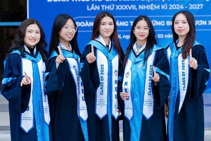 523626422-1174246634733734-373-1712-7380-1753785511 Sinh viên Đại học Kinh tế Quốc dân. Ảnh: NEU