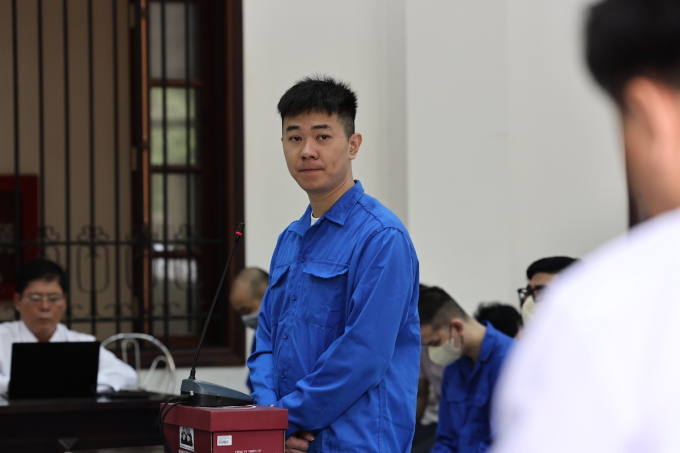 599a0447-jpg-1752817734-6072-1752819373 Tường trả lời câu hỏi của luật sư bào chữa sáng 18/7. Ảnh: Phước Tuấn