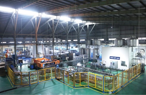 5hjfnj-1751531395-6388-1751531657 Bên trong nhà máy sản xuất nước I-on Life đạt tiêu chuẩn ISO 22000:2018, được chứng nhận bởi tổ chức đánh giá chất lượng SGS Thụy Sĩ. Ảnh: I-on Life