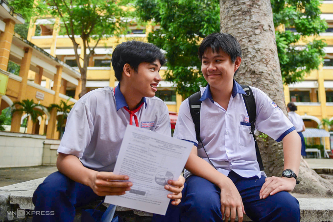 74540d31d8f16caf35e0-1-1752641-4168-6106-1752641842 Thí sinh thi lớp 10 công lập TP HCM tại điểm thi trường THPT Trưng Vương, quận 1, tháng 6/2025. Ảnh: Quỳnh Trần