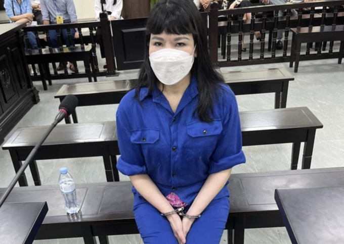 a-nh-ma-n-hi-nh-2025-07-12-lu-5366-7243-1752331633 Bị cáo Vũ Thị Thu Nhung tại tòa. Ảnh: Danh Lam