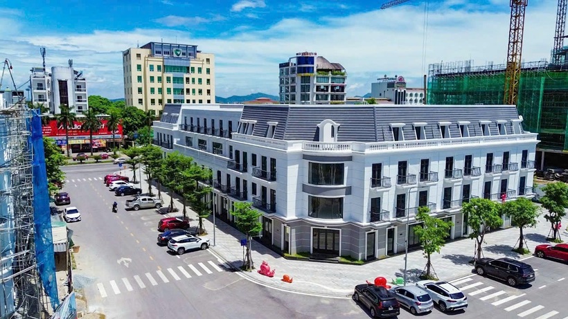 a1-06414731 Shophouse tọa tại ngã tư trung tâm Quang Trung - Hồng Bàng, đã sẵn sàng bàn giao, khai thác.