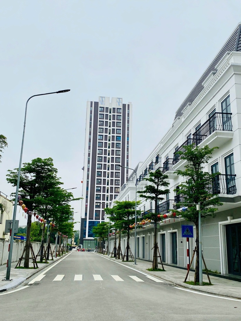 a2-06430416 Trục nội khu rộng rãi, thông thoáng kết nối trực tiếp tới tòa tháp Vinh Lotus Residence, gia tăng giá trị khai thác cho các căn shophouse.