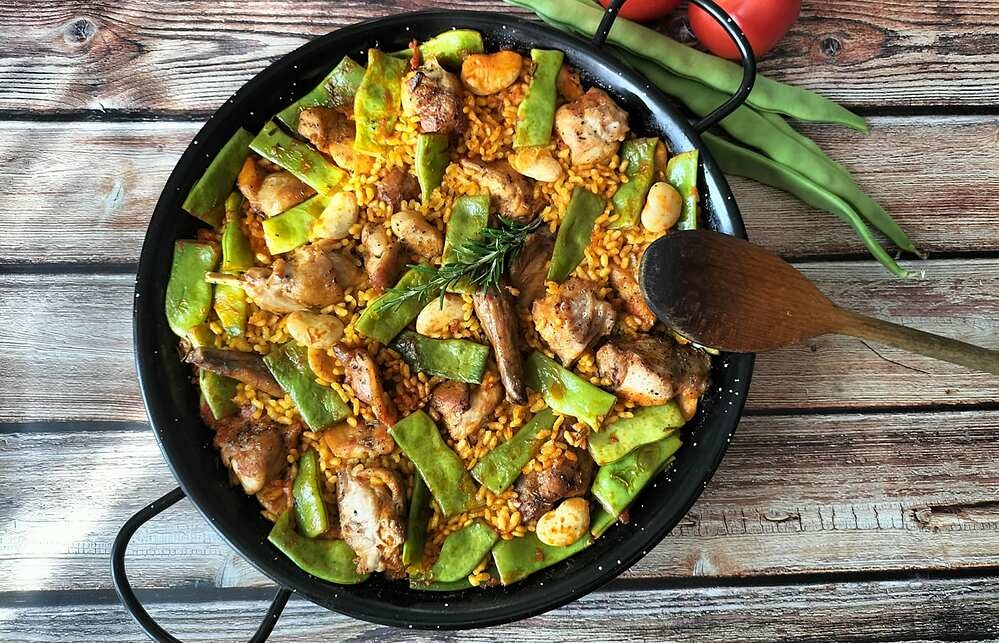 authentic-paella-valenciana-1752206499-1752206715-1752206804