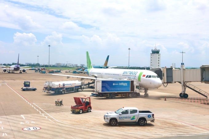 b2-1752291614-7507-1752291774 Tàu bay Bamboo Airways tại một sân bay nội địa. Ảnh: Bamboo Airways