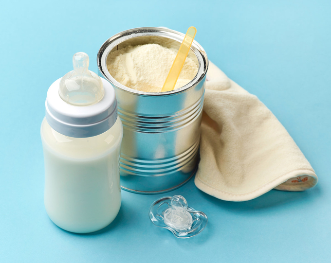 baby-milk-bottle-p97lbp4-1-175-3748-3475-1753238441 Một loại sữa bột được dùng cho trẻ em. Ảnh: siccadania.com