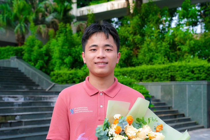 bac-ninh-huy-chuong-vang-olympic-hoa-hoc-quoc-te1-17530929632752051068505 huy chương vàng - Ảnh 1.