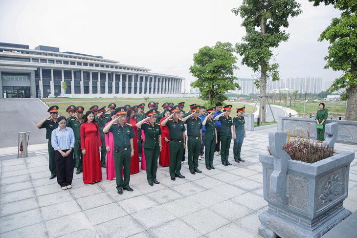 bao-tang-quan-su1-1753538907757948034230 ‘Viết tiếp giấc mơ độc lập của những người ngã xuống’ - Ảnh 4.