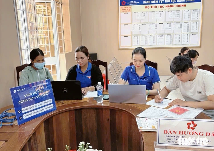 base64-17516853903061528917699 Thanh niên Đắk Lắk lập 102 tổ 'phản ứng nhanh' giúp dân làm thủ tục nhanh, gọn- Ảnh 1.