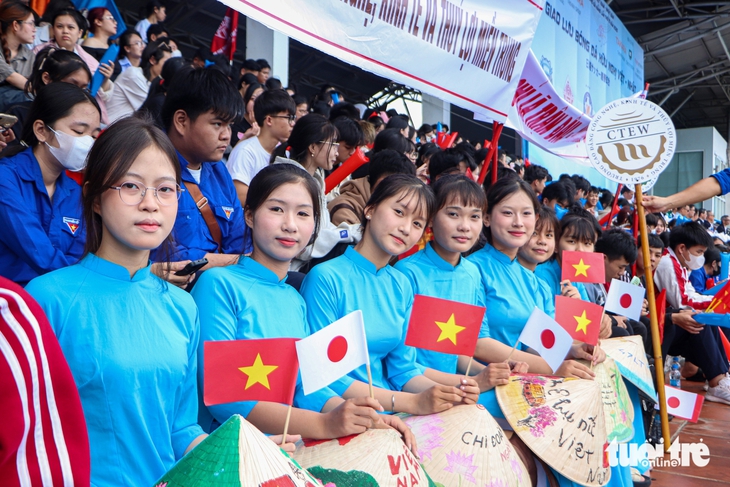 base64-17517157003061918585103 Sôi nổi giải bóng đá gắn kết văn hóa Việt - Nhật 2025 - Ảnh 2.