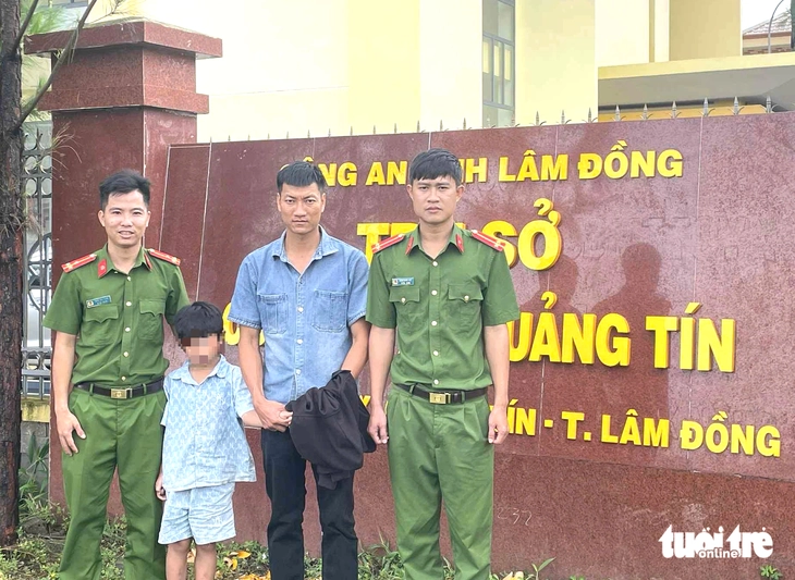 Đi lạc - Ảnh 1.