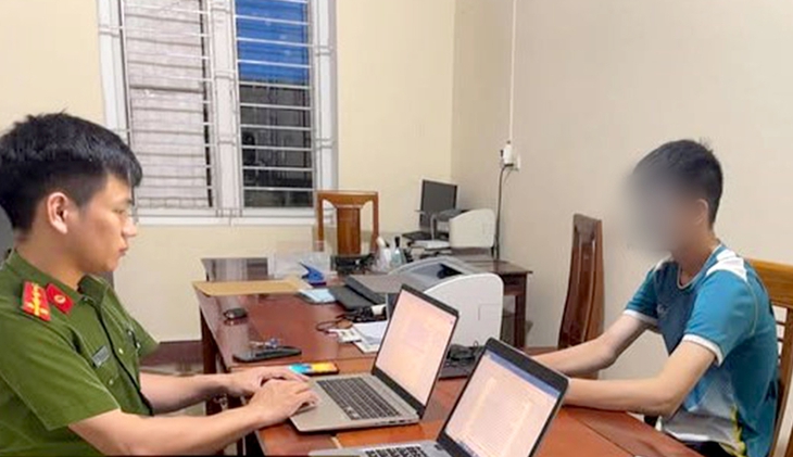 base64-17522948028101815382236 Liên tiếp học sinh suýt sập bẫy 'việc nhẹ lương cao' sau thi tốt nghiệp THPT - Ảnh 1.