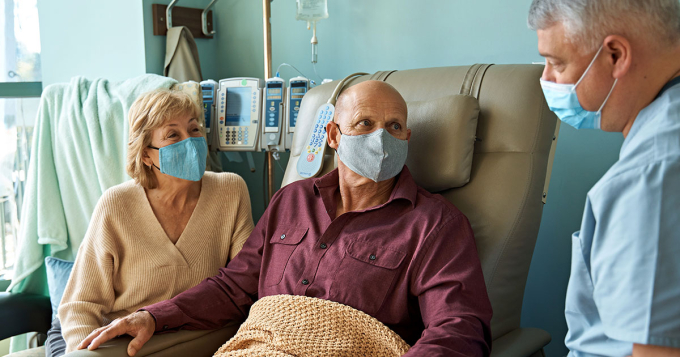 blog-chemo-myths-l-1752981801-6771-1752981982 Minh họa một bệnh nhân điều trị ung thư. Ảnh: Cancer Center