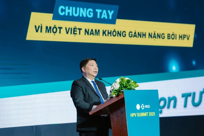 bs1-1753244941-8285-1753255071 PGS.TS.BS Nguyễn Vũ Trung, Phó chủ tịch hội Y học dự phòng Việt Nam kiêm Viện trưởng Viện Pasteur TP HCM cho rằng việc dự phòng HPV vẫn đang đối mặt với nhiều rào cản. Ảnh: Võ Huy Vũ