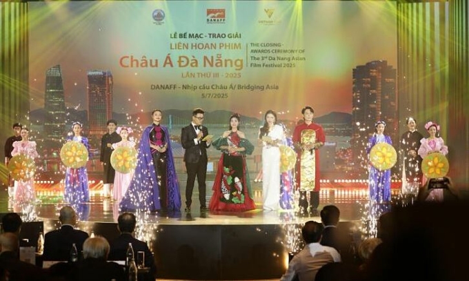 captureuqwq2w2-jpg-1752573777-8852-5191-1752574252 Lễ Bế mạc LHP Châu Á Đà Nẵng lần thứ ba diễn ra tại Cung Hội nghị Quốc tế Ariyana Đà Nẵng. Ảnh: Ariyana