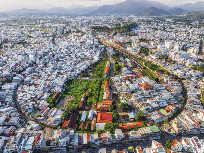 dji-0462-1616251589-1751604101-6602-1751604474 Toàn cảnh Nha Trang từ trên cao. Ảnh: Trần Anh Khoa