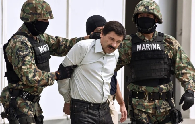 download-1751542393-7697-1751542673 Ông trùm El Chapo vẫn bị giam giữ tại Mỹ sau khi bị bắt và dẫn độ vào năm 2017. Ảnh: AFP