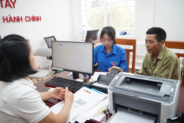 dsc08934-17521588287631278317349 Trang bị kỹ năng hướng dẫn người dân dùng VNeID vận hành chính quyền 2 cấp - Ảnh 1.
