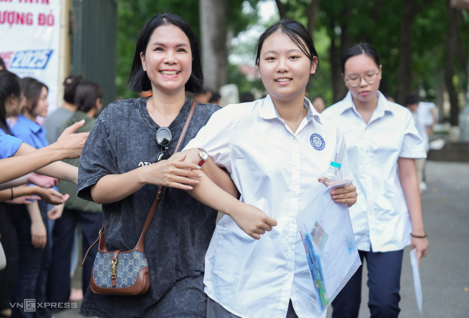 dsc09864-1751430801-1752723236-8280-2279-1752830894 Học sinh thi lớp 10 công lập ở Hà Nội, tháng 6/2025. Ảnh: Tùng Đinh