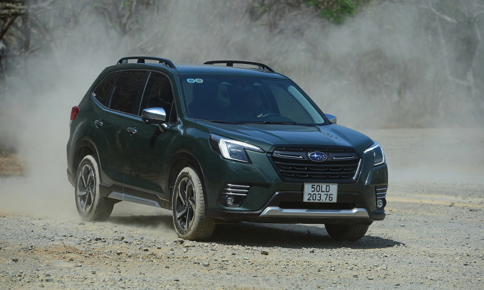 forester-vnexpress-1752478620-4857-1752479849 Mẫu Forester nhập Thái Lan lăn bánh ở TP HCM. Ành: Thanh Tùng