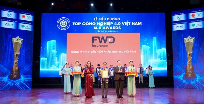 fwd-1752639803-3581-1752639973 FWD được vinh danh tại lễ trao giải Top Công nghiệp 4.0 Việt Nam - Industrie 4.0 Awards lần thứ 4. Ảnh: FWD