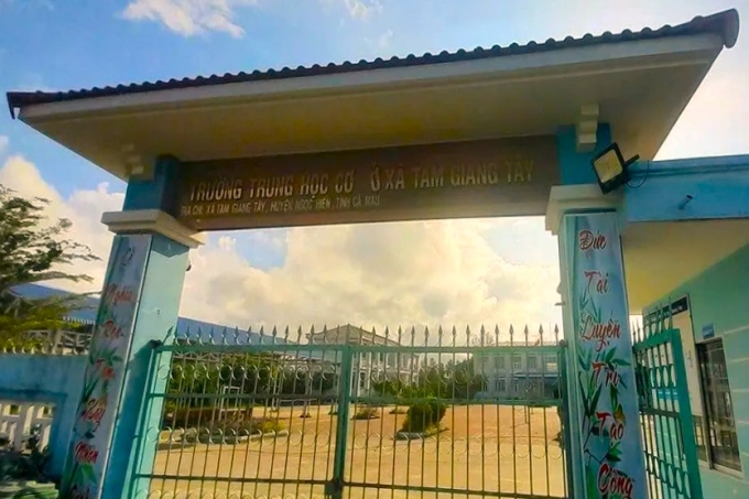 hieu-truong-1753663741-8121-1753664158 Trường THCS Tam Giang Tây ở xã Tân Ân. Ảnh: Minh Minh