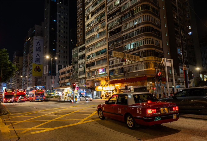 hong-kong1-1751948939-6176-1751949300 Một góc khu Cửu Long (Hong Kong) về đêm. Ảnh: Vinh Gấu