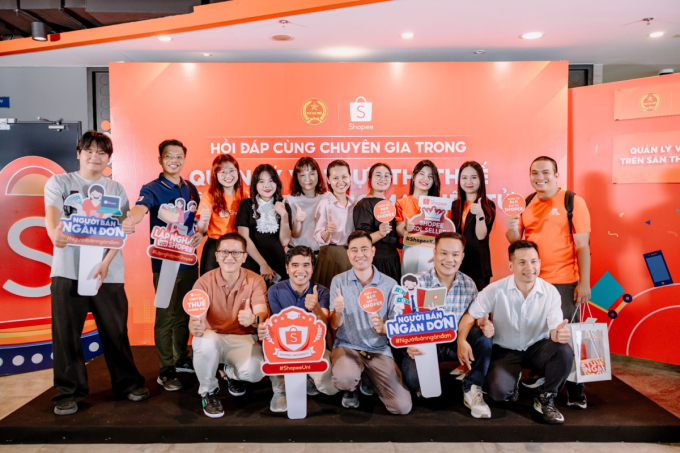 image-124628769-extractword-2-7924-2018-1753435011 Các nhà bán hàng tham gia tương tác trong buổi hội thảo. Ảnh: Shopee