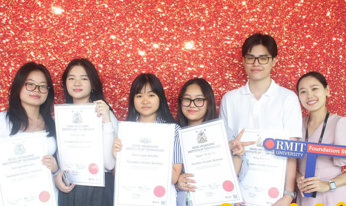 image001-1752804165-3076-1752804318 Học sinh Dự bị đại học RMIT nhận bằng tốt nghiệp. Ảnh: RMIT Việt Nam
