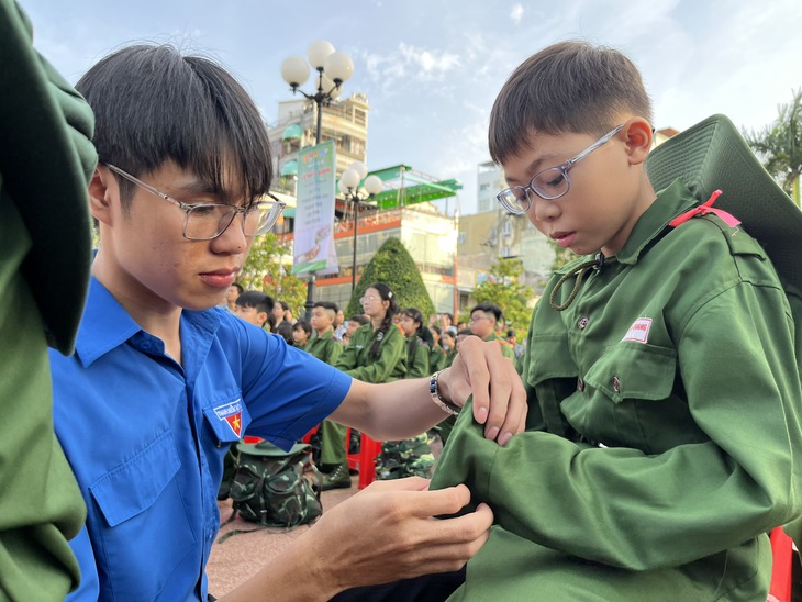 k2-17521952907871581807859 100 bạn nhỏ Cần Thơ thử hóa thân thành chiến sĩ nhí trong 10 ngày sẽ như thế nào? - Ảnh 2.