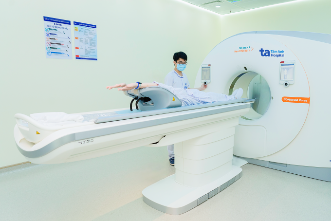 ky-thua-t-vie-n-hu-o-ng-da-n-n-5471-8991-1752742252 Người bệnh được chụp CT hơn 100.000 lát cắt tại Phòng khám Đa khoa Tâm Anh Quận 7. Ảnh minh họa: Phòng khám cung cấp