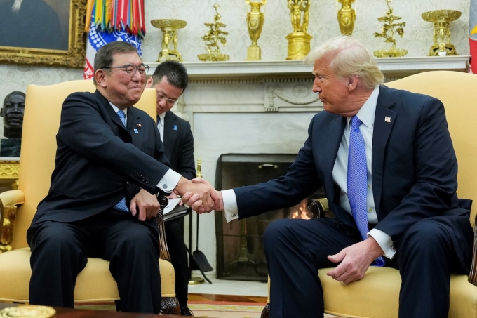 my-nhat-1753229881-1931-1753229908 Thủ tướng Nhật Bản Shigeru Ishiba và Tổng thống Mỹ Donald Trump tại Nhà Trắng tháng 2/2025. Ảnh: Reuters