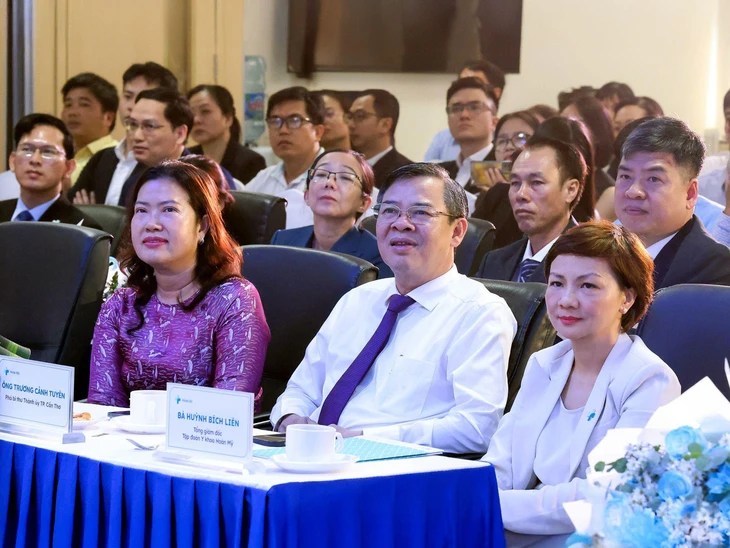 photo-1752556643693-1752556643773883497988 Hoàn Mỹ tăng tốc số hóa, triển khai bệnh án điện tử - Ảnh 3.