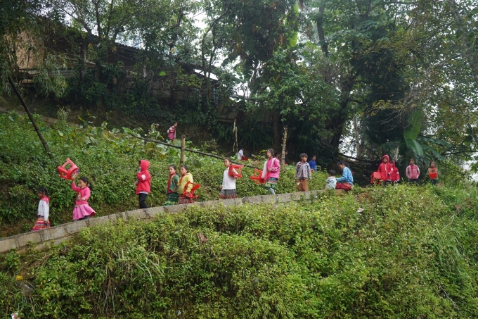 picture1-1752642655-8403-1752648010 Các em học sinh ở Sủng Cháng (Hà Giang). Ảnh:
