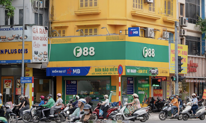 screen-shot-2025-07-30-at-4-39-9882-6149-1753868851 Cửa hàng kinh doanh của F88 tại Hà Nội. Ảnh: Huyền Trang